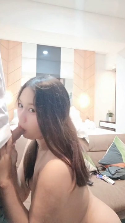 Ngentotin pacar cantik ku